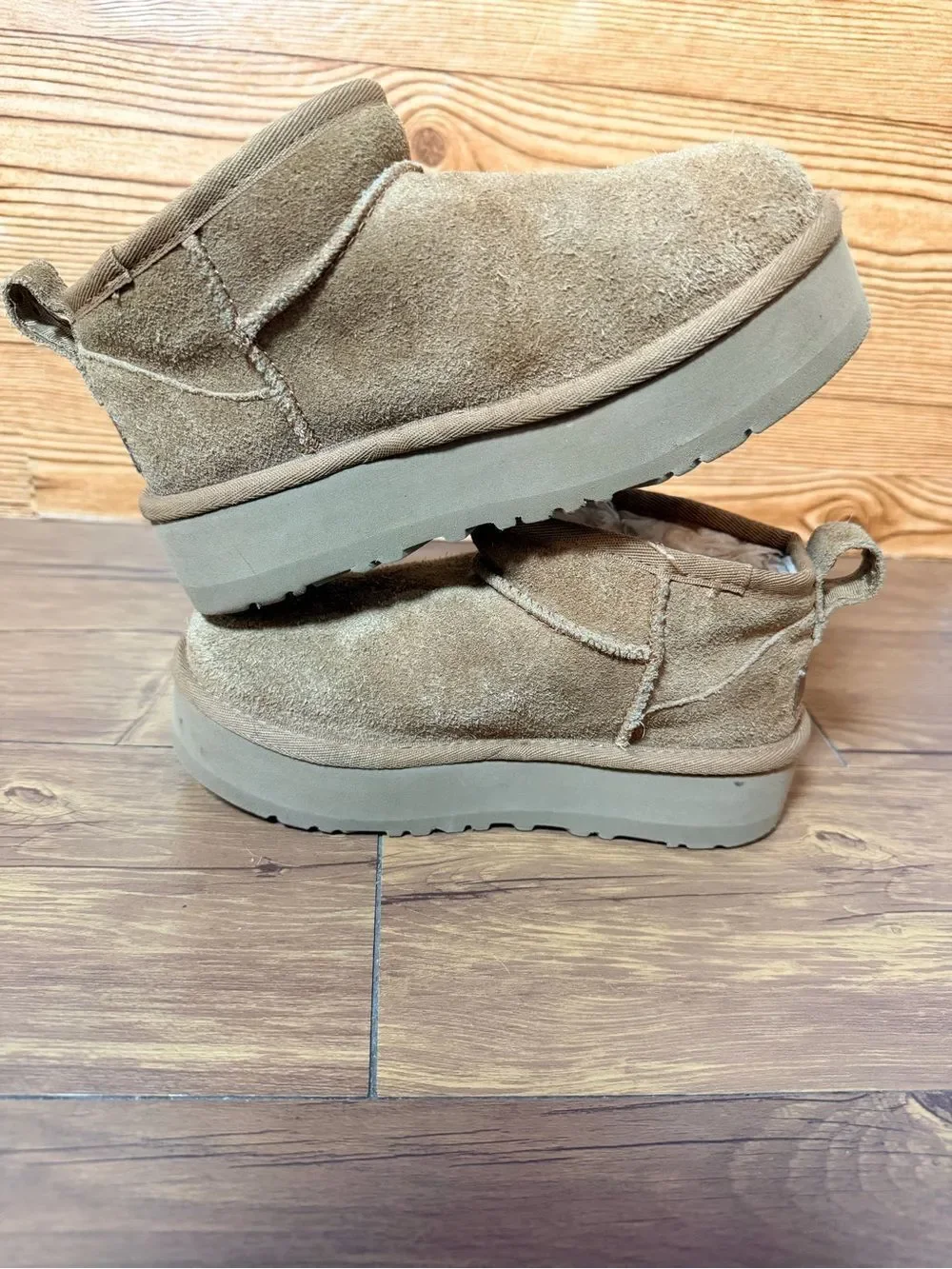 UGG girls youth